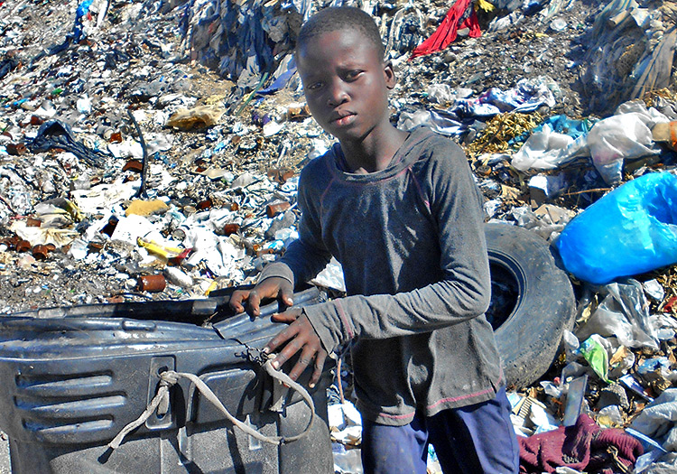 Children are eating from garbage dumps