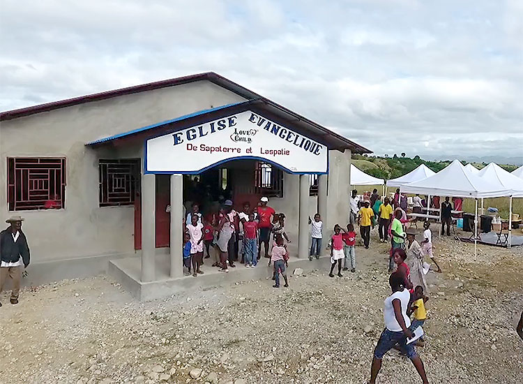 Mobile Medical Clinic at the new church in Sapaterre.