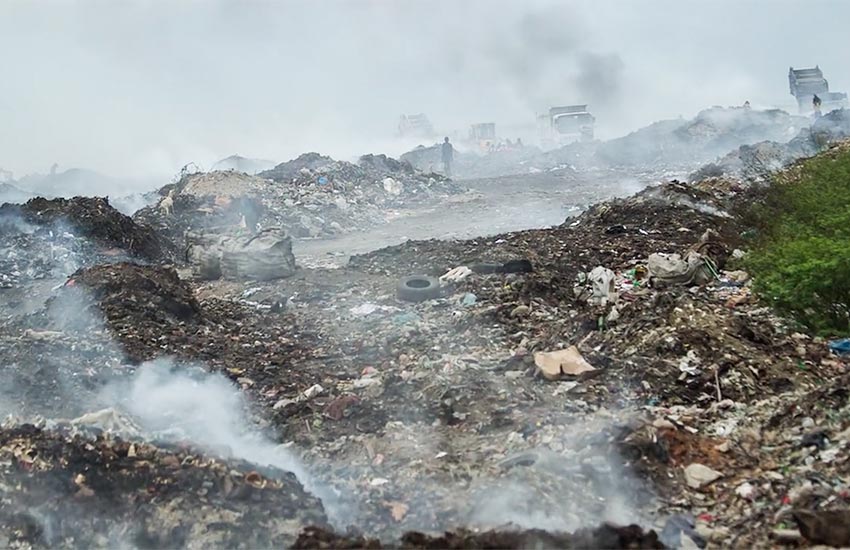 Rapatrié garbage dumps in Cité Soleil.