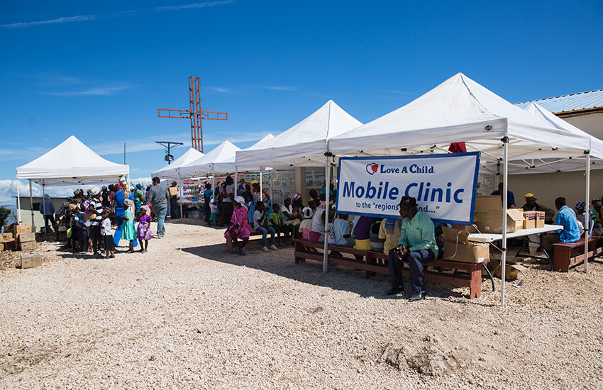 Mobile Medical Clinic in Peyi Pouri, Haiti