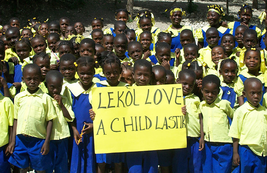 The schoolchildren in Lastik.